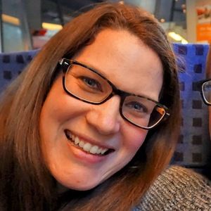 Meet your Posher, Lauren